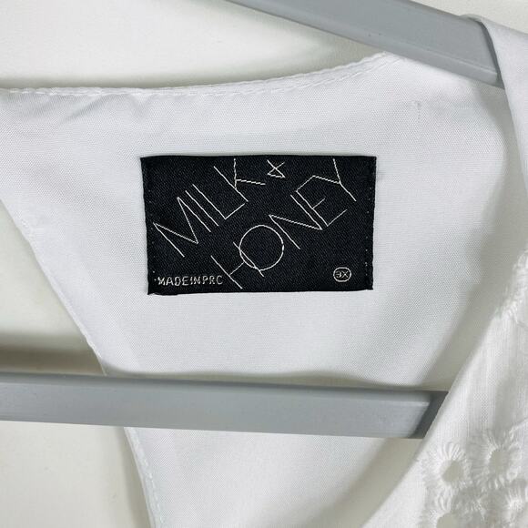 Milk & Honey Plus Size 3X Eyelet Embroidered Flutter Sleeve Blouse Top White - Picture 3 of 4